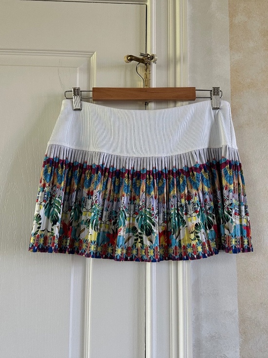 Lucky In Love Dresses & Skirts - Lucky in Love Pleated Skort Sz M